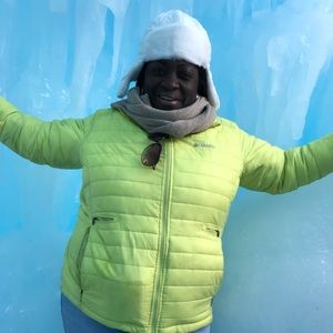 Meet your Posher, Akua